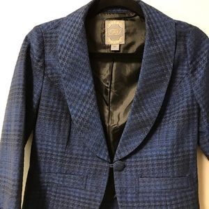 Black and blue houndstooth blazer